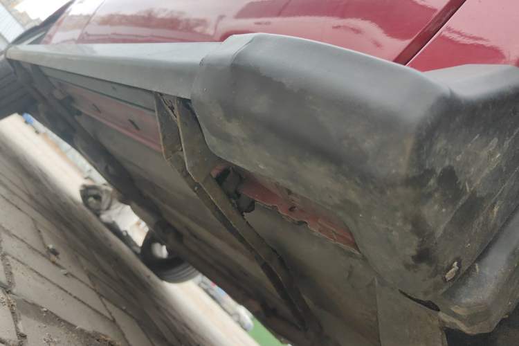 Used Renault Koleos 2012 2.5L 4x4 Comfort Edition with Navigation Chassis Front Right