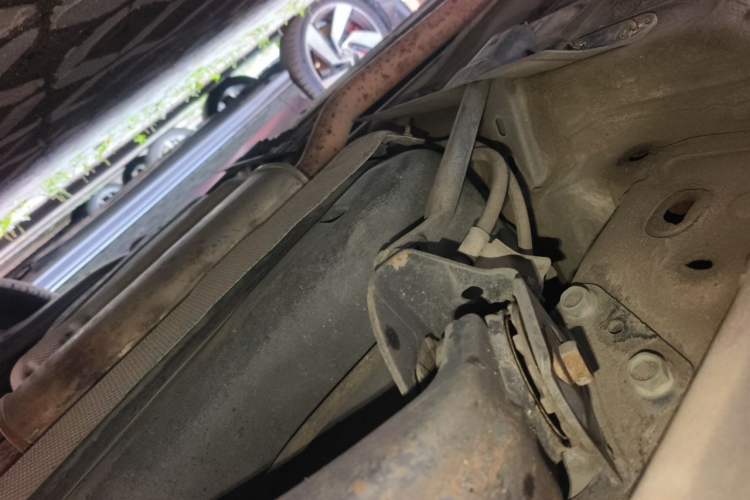 Used Renault Koleos 2012 2.5L 4x4 Luxury Navigation Edition Chassis Rear Left
