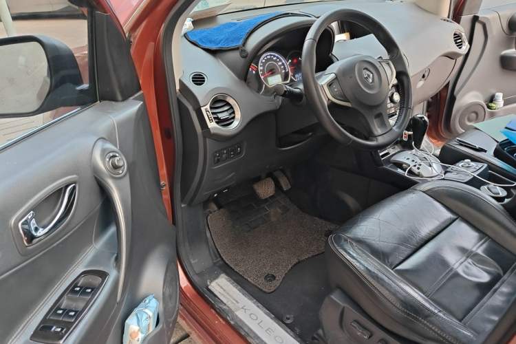 Used Renault Koleos 2012 2.5L Two-Wheel Drive Comfort Edition with Navigation Driver Seat