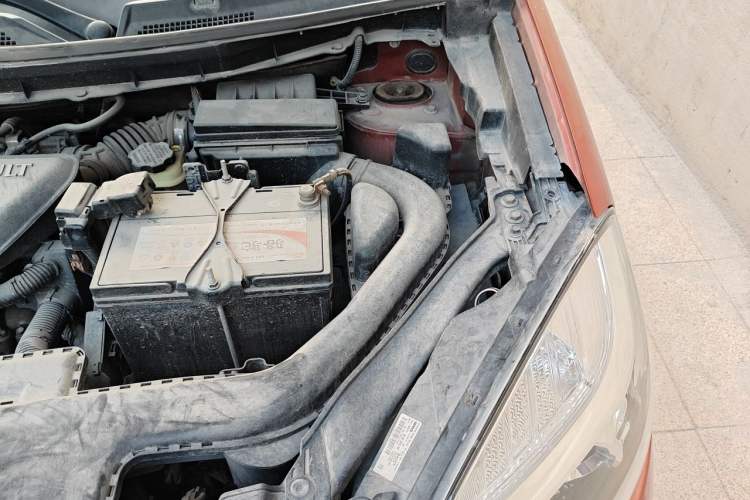 Used Renault Koleos 2012 2.5L Two-Wheel Drive Comfort Edition with Navigation Engine Bay Left