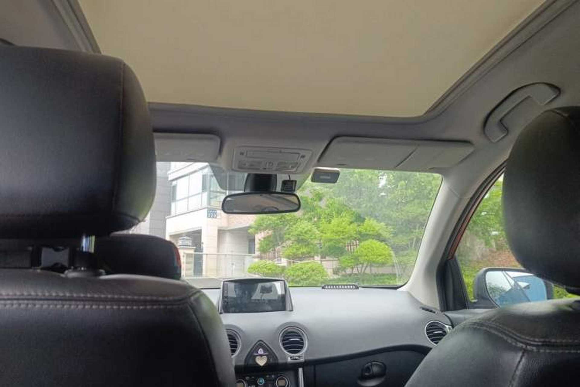 Used Renault Koleos 2012 2.5L 4x4 Comfort Edition with Navigation Headliner
