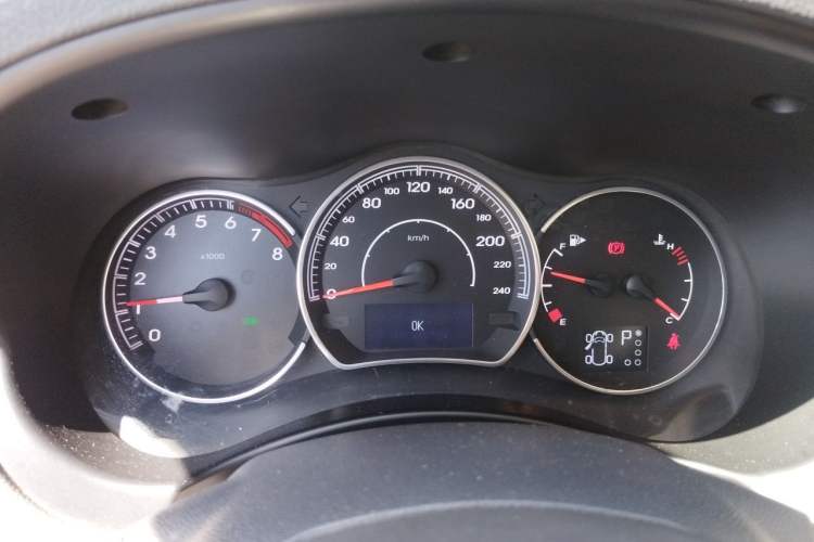 Used Renault Koleos 2012 2.5L 4x4 Comfort Edition with Navigation Instrument Cluster