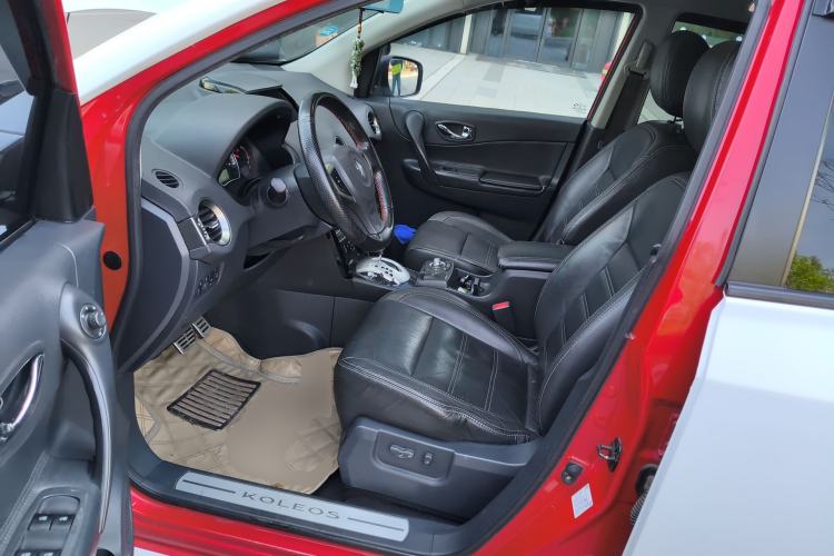 Used Renault Koleos 2012 2.5L 4x4 Comfort Edition with Navigation Left Front Seat