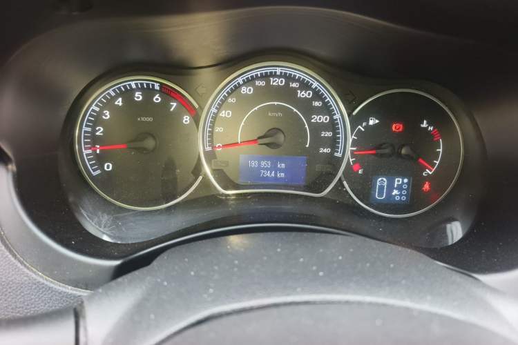 Used Renault Koleos 2012 2.5L 4x4 Luxury Navigation Edition Odometer Close Up