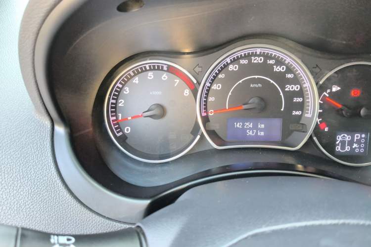 Used Renault Koleos 2012 2.5L 4x4 Comfort Edition with Navigation Odometer Close Up