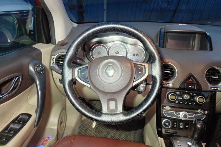Used Renault Koleos 2012 2.5L 4x4 Luxury Navigation Edition Steering Wheel