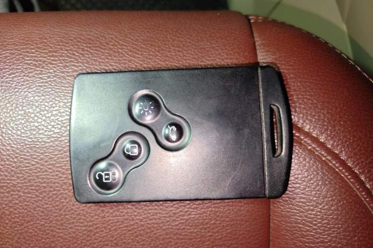 Used Renault Koleos 2012 2.5L 4x4 Luxury Navigation Edition Vehicle Key