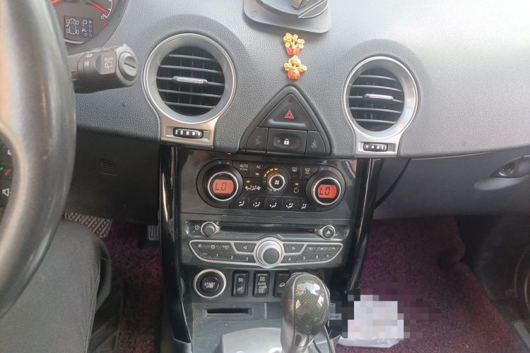 Used Renault Koleos 2012 2.5L 4x4 Comfort Edition with Navigation Audio And AC Panel