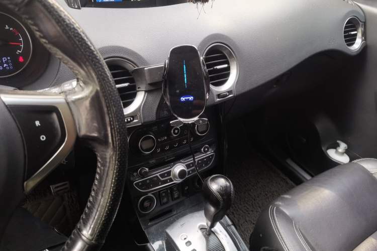 Used Renault Koleos  Audio And AC Panel