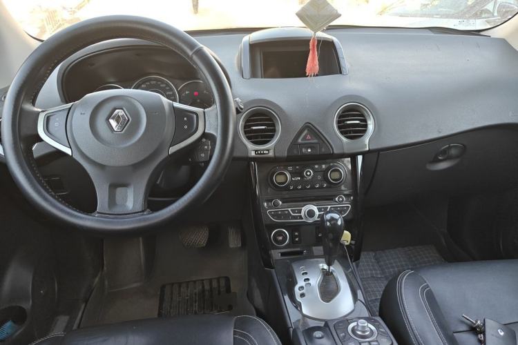 Used Renault Koleos 2012 2.5L 4x4 Luxury Navigation Edition Center Console