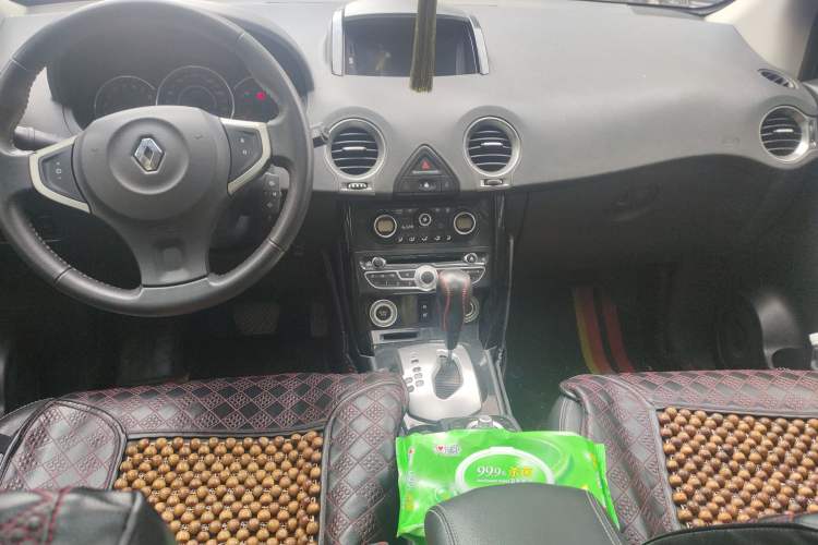 Used Renault Koleos 2012 2.5L Two-Wheel Drive Comfort Edition with Navigation Center Console