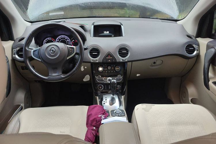 Used Renault Koleos 2012 2.5L 4x4 Comfort Edition with Navigation Center Console