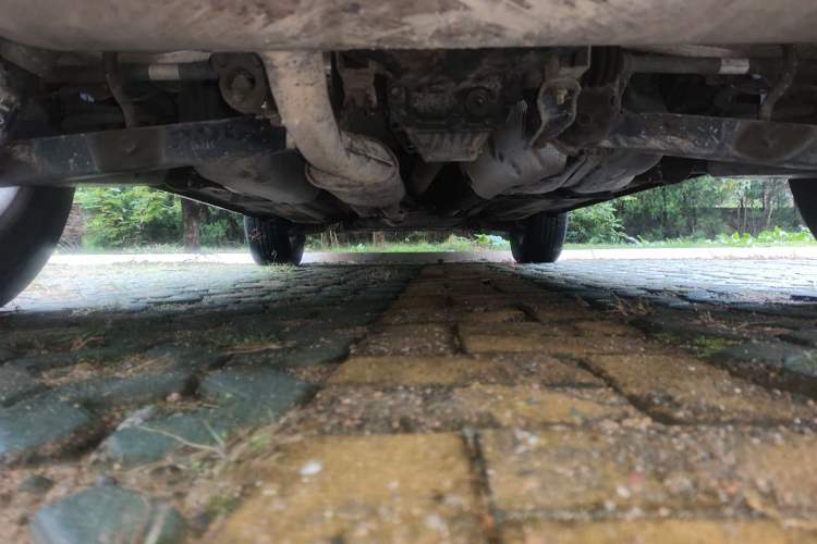 Used Renault Koleos 2012 2.5L 4x4 Comfort Edition with Navigation Chassis Rear