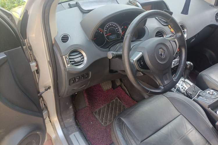 Used Renault Koleos 2012 2.5L 4x4 Comfort Edition with Navigation Driver Seat