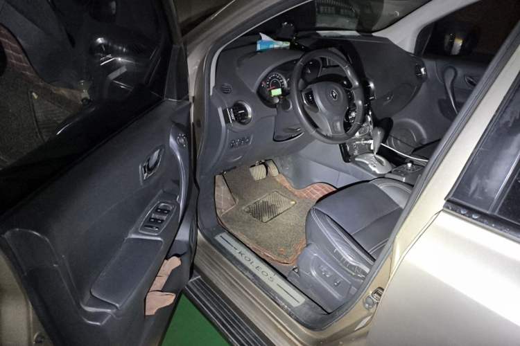 Used Renault Koleos 2012 2.5L Two-Wheel Drive Comfort Edition with Navigation Driver Seat