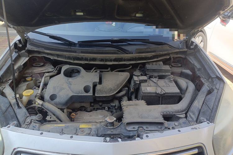 Used Renault Koleos 2012 2.5L 4x4 Comfort Edition with Navigation Engine Bay