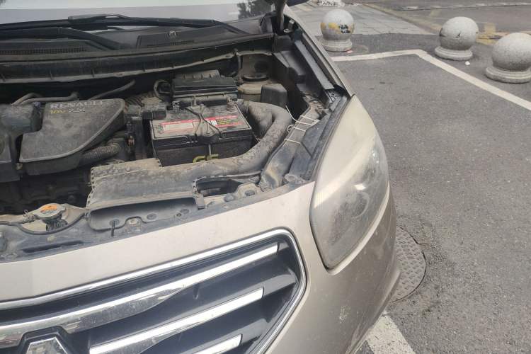 Used Renault Koleos 2012 2.5L Two-Wheel Drive Comfort Edition with Navigation Engine Bay Left