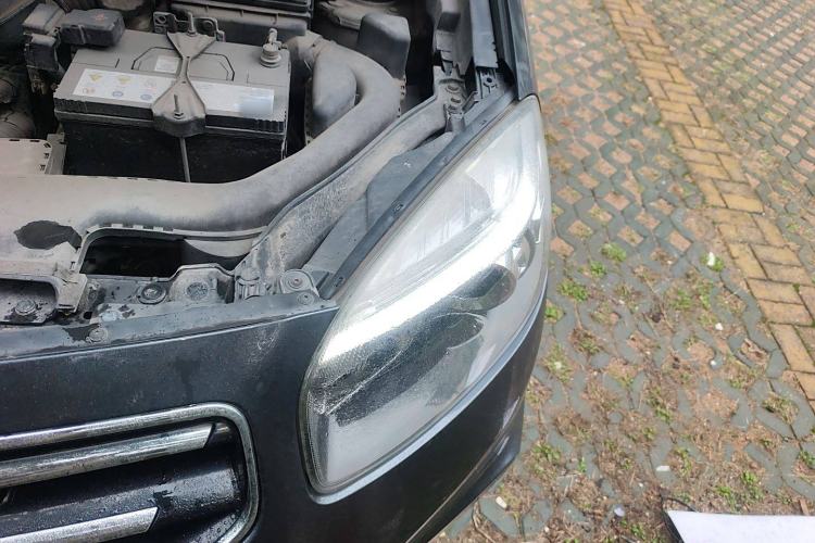 Used Renault Koleos 2012 2.5L 4x4 Comfort Edition with Navigation Engine Bay Left