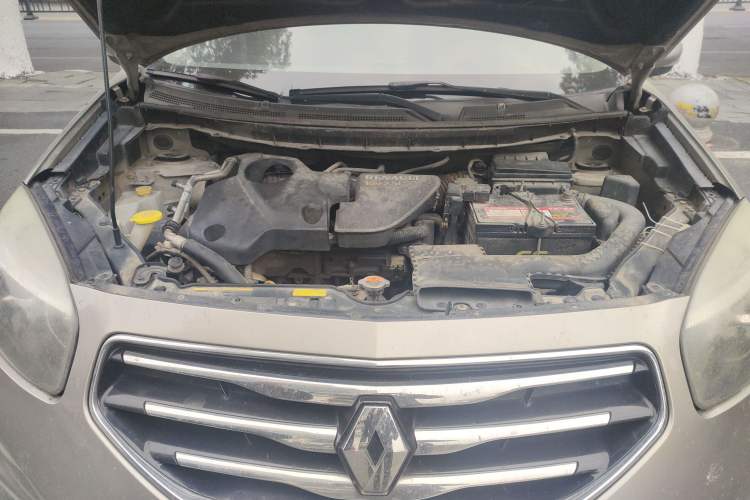 Used Renault Koleos 2012 2.5L Two-Wheel Drive Comfort Edition with Navigation Engine Bay
