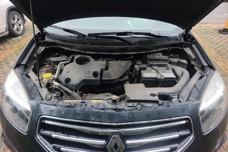 Used Renault Koleos 2012 2.5L 4x4 Comfort Edition with Navigation Engine Bay