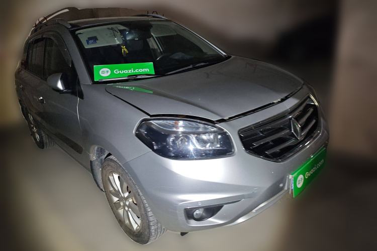 Used Renault Koleos 2012 2.5L Two-Wheel Drive Comfort Edition with Navigation Front Right 45 Deg