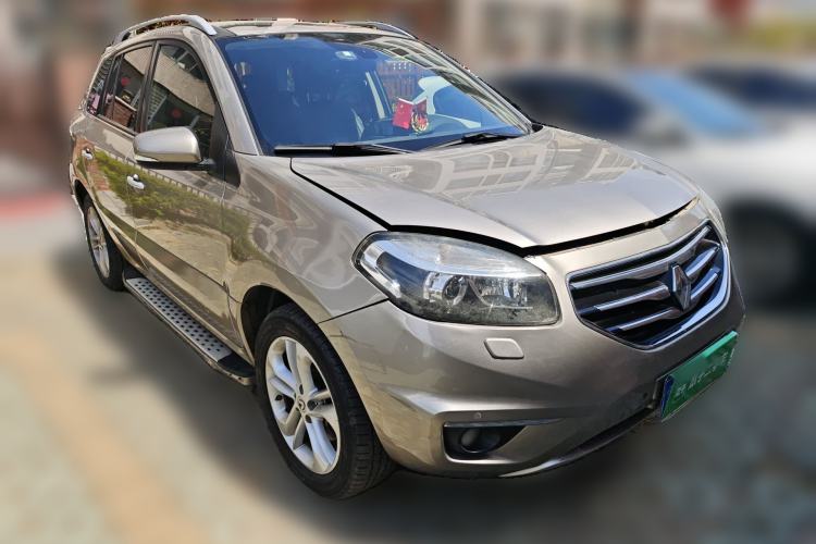 Used Renault Koleos 2012 2.5L Two-Wheel Drive Comfort Edition with Navigation Front Right 45 Deg