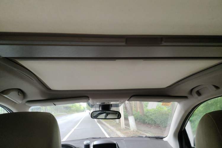 Used Renault Koleos 2012 2.5L Two-Wheel Drive Comfort Edition with Navigation Headliner