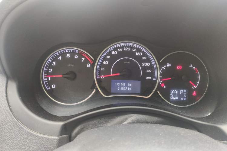 Used Renault Koleos 2012 2.5L Two-Wheel Drive Comfort Edition with Navigation Instrument Cluster