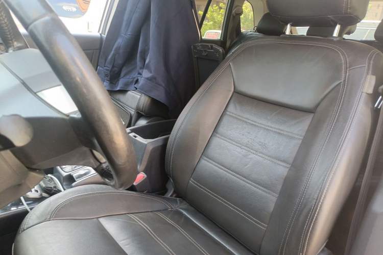 Used Renault Koleos 2012 2.5L 4x4 Comfort Edition with Navigation Left Front Seat