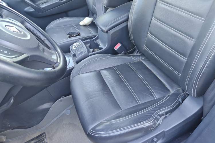 Used Renault Koleos 2012 2.5L 4x4 Luxury Navigation Edition Left Front Seat