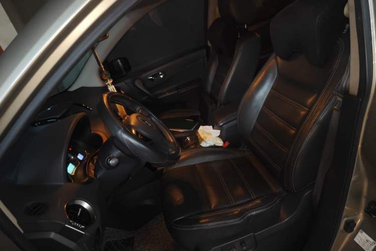 Used Renault Koleos 2012 2.5L 4x4 Luxury Navigation Edition Left Front Seat