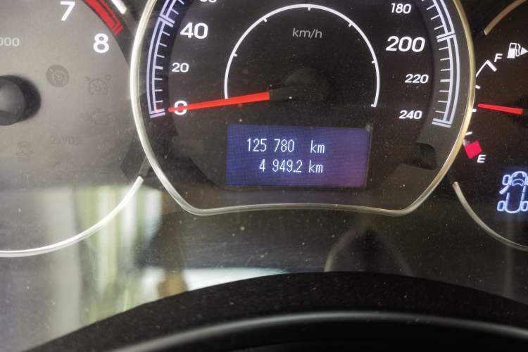 Used Renault Koleos  Odometer Close Up