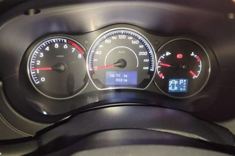 Used Renault Koleos 2012 2.5L 4x4 Comfort Edition with Navigation Odometer Close Up