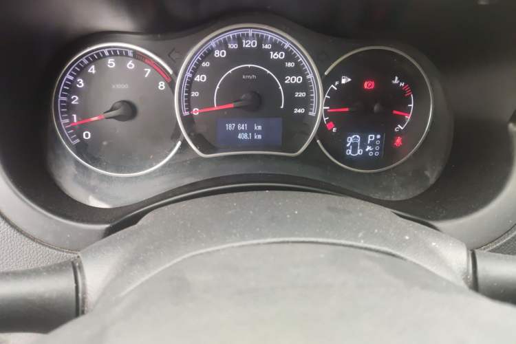 Used Renault Koleos 2012 2.5L Two-Wheel Drive Comfort Edition with Navigation Odometer Close Up