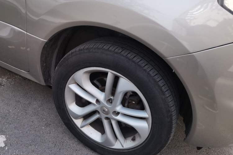 Used Renault Koleos  Right Front Wheel Hub