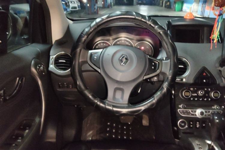 Used Renault Koleos 2012 2.5L 4x4 Comfort Edition with Navigation Steering Wheel