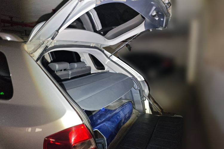 Used Renault Koleos 2012 2.5L Two-Wheel Drive Comfort Edition with Navigation Trunk