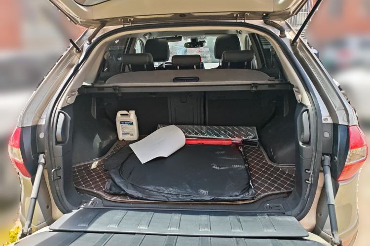 Used Renault Koleos 2012 2.5L Two-Wheel Drive Comfort Edition with Navigation Trunk