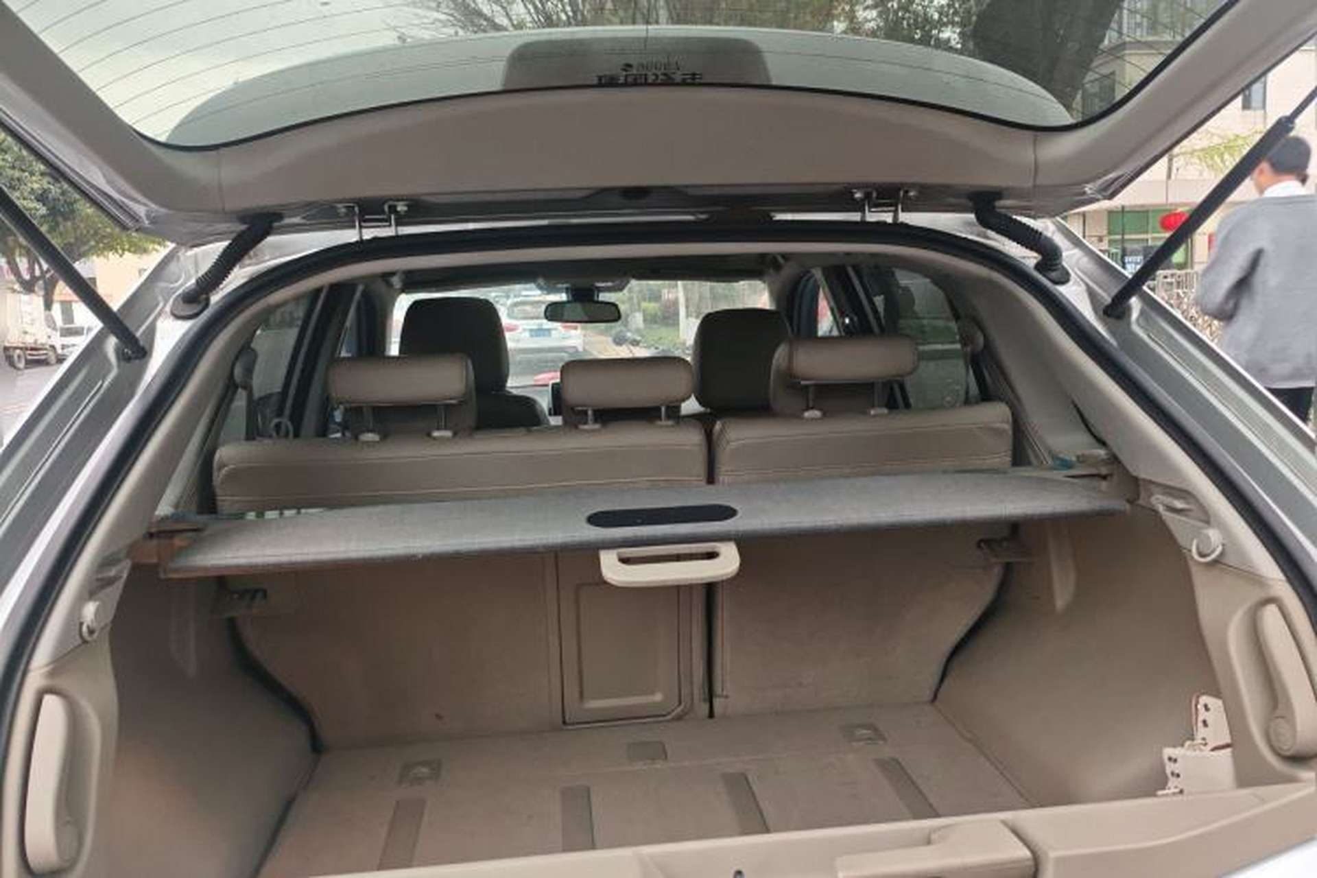 Used Renault Koleos 2012 2.5L 4x4 Comfort Edition with Navigation Trunk