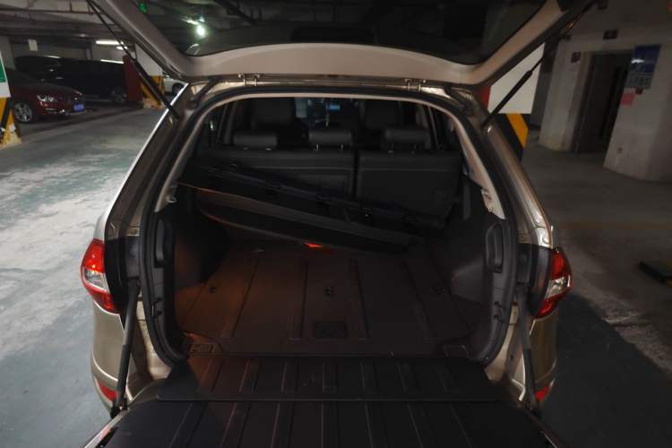 Used Renault Koleos 2012 2.5L 4x4 Luxury Navigation Edition Trunk