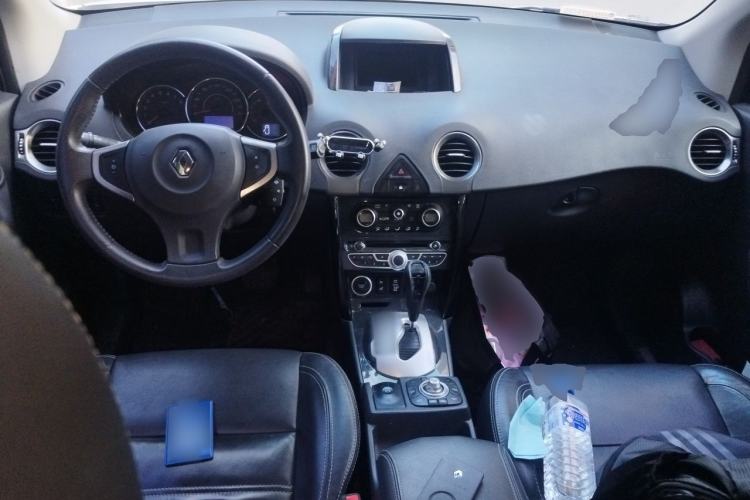 Used Renault Koleos 2012 2.5L 4x4 Comfort Edition with Navigation Center Console