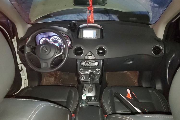 Used Renault Koleos 2012 2.5L Two-Wheel Drive Comfort Edition with Navigation Center Console