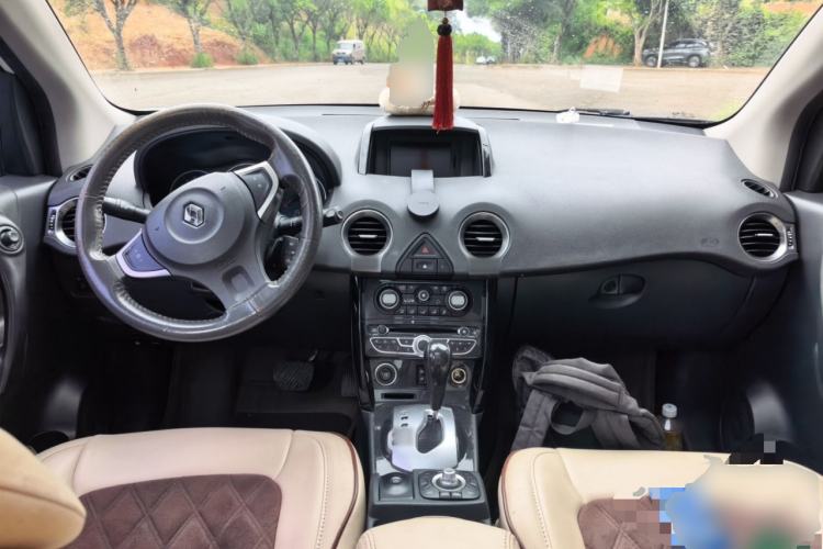 Used Renault Koleos 2012 2.5L Two-Wheel Drive Comfort Edition with Navigation Center Console