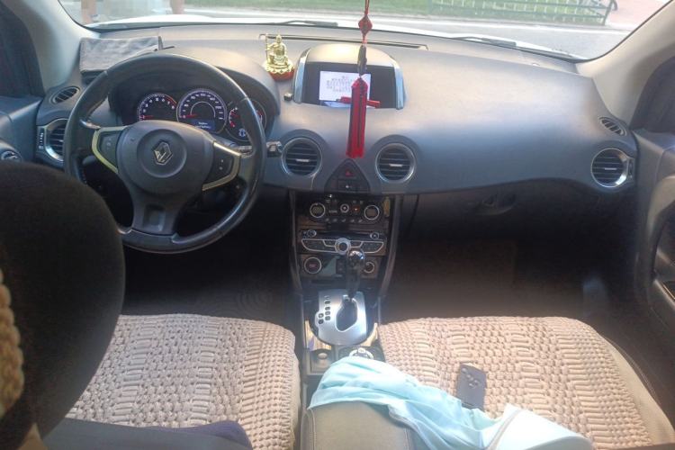 Used Renault Koleos 2012 2.5L Two-Wheel Drive Comfort Edition with Navigation Center Console