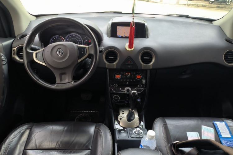 Used Renault Koleos 2012 2.5L Two-Wheel Drive Comfort Edition with Navigation Center Console