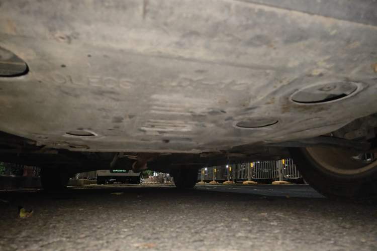 Used Renault Koleos 2012 2.5L 4x4 Comfort Edition with Navigation Chassis Front