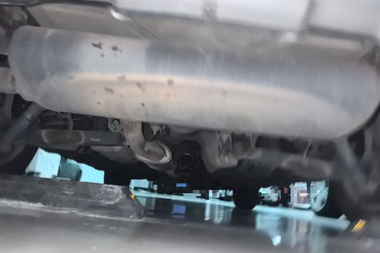 Used Renault Koleos 2012 2.5L Two-Wheel Drive Comfort Edition with Navigation Chassis Rear