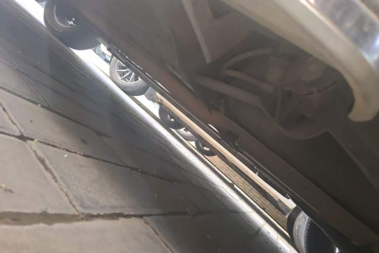 Used Renault Koleos 2012 2.5L 4x4 Comfort Edition with Navigation Chassis Rear Left