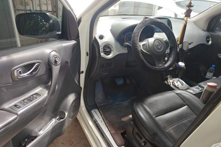 Used Renault Koleos 2012 2.5L Two-Wheel Drive Comfort Edition with Navigation Driver Seat