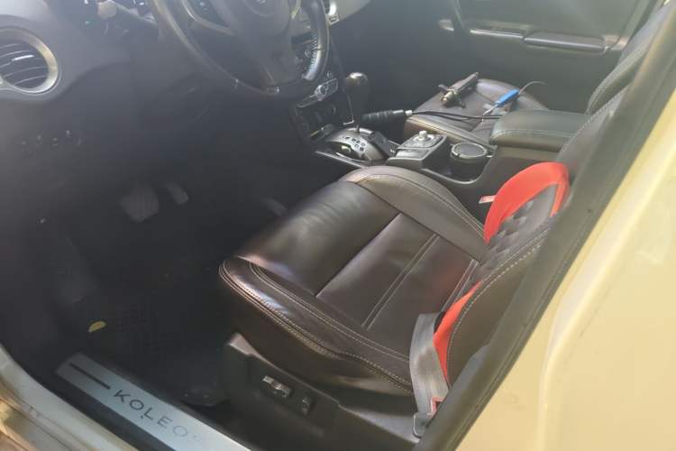 Used Renault Koleos 2012 2.5L 4x4 Comfort Edition with Navigation Driver Seat